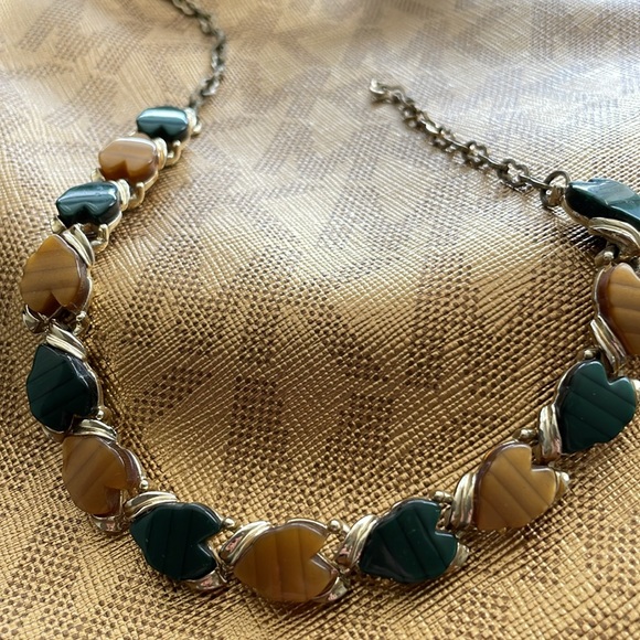 Vintage Look Necklace 15” with Hearts and Hook Closure - Picture 4 of 6